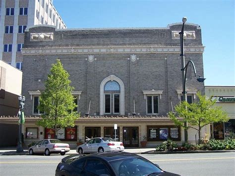 the everett historic theater.